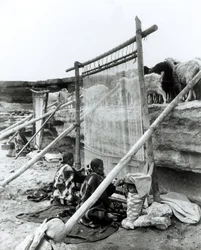 Tejedores navajos, c.1914